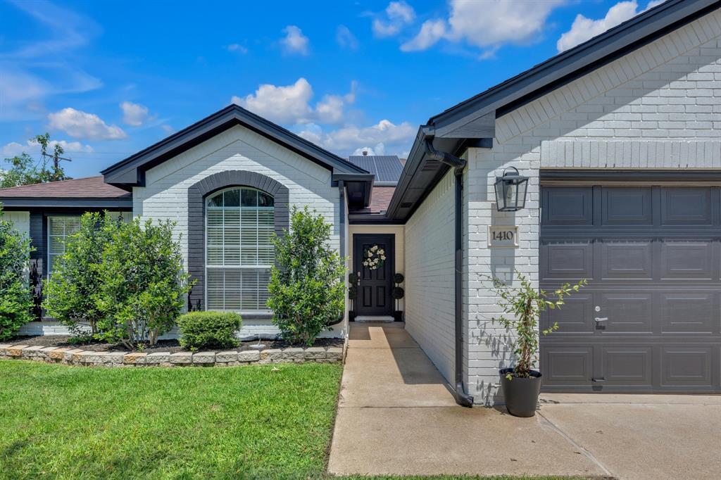 1410 Sherry Dr in Taylor, TX - Building Photo
