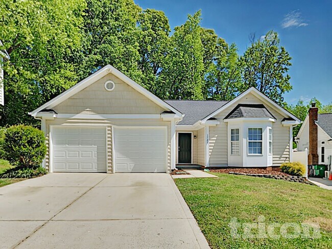 1725 Josie St in Charlotte, NC - Building Photo - Building Photo