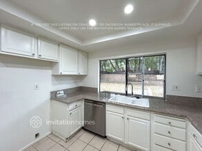 19745 Lull St in Los Angeles, CA - Building Photo - Building Photo