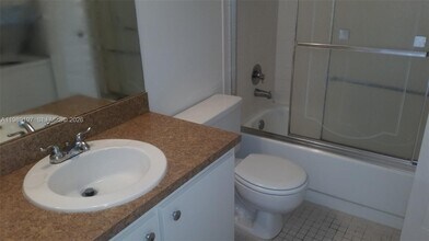 1400 SW 124th Terrace in Pembroke Pines, FL - Building Photo - Building Photo