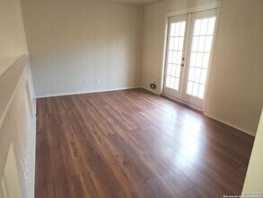 14911 Elkton Dr in San Antonio, TX - Building Photo - Building Photo