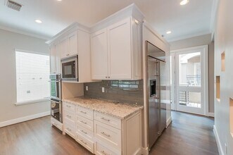 650 Birdsall St in Houston, TX - Building Photo - Building Photo