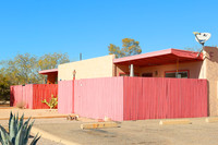 Glenn Plaza Apartments in Tucson, AZ - Foto de edificio - Building Photo