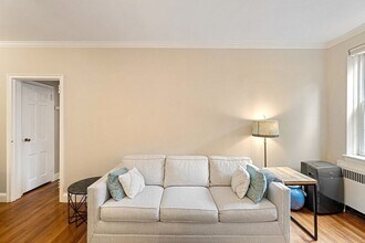 16 Ware St, Unit 24 in Cambridge, MA - Building Photo - Building Photo