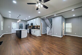 2379 Summit St in Columbus, OH - Building Photo - Building Photo