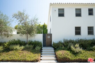 546 N McCadden Pl in Los Angeles, CA - Building Photo - Building Photo
