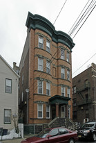 706 29th St Apartments