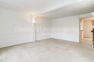 5328 Larochelle Ct in Alexandria, VA - Foto de edificio - Building Photo