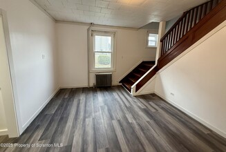 394 Tripp St in West Wyoming, PA - Building Photo - Building Photo