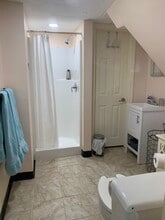 572 Main St, Unit 3 in Hyannis, MA - Building Photo - Building Photo