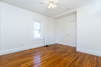 6-8 Putnam St in Watertown, MA - Foto de edificio - Building Photo