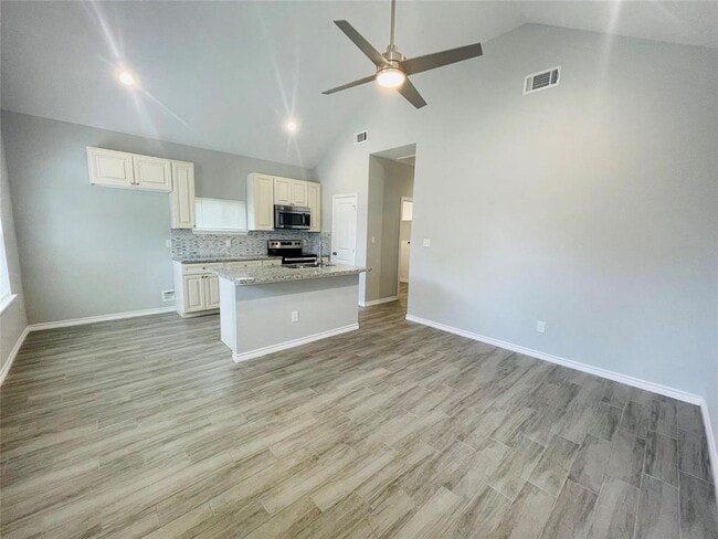 16618 Meadowcroft St in Montgomery, TX - Building Photo - Building Photo