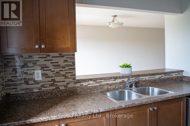 property at 637 Speyer Cir