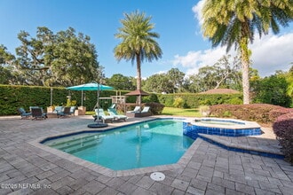 2553 Spreading Oaks Ln in Jacksonville, FL - Building Photo - Building Photo