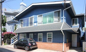 1346 Bayview Dr, Unit D in Hermosa Beach, CA - Building Photo