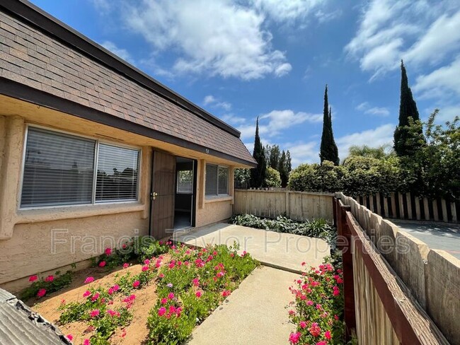 2121 E Grand Ave in Escondido, CA - Building Photo - Building Photo