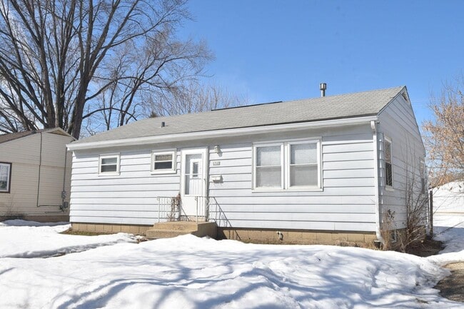 property at 6948 W Herbert Ave