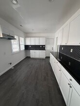 3250 Webb St in Detroit, MI - Building Photo - Building Photo