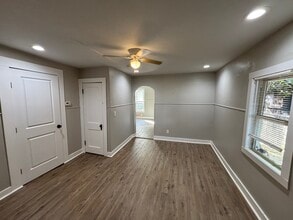 109 S Maple St in Hutchinson, KS - Building Photo - Building Photo