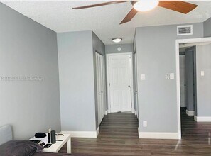 10450 SW 157th Ct in Miami, FL - Building Photo - Building Photo