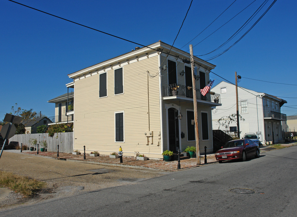 522 1st St in New Orleans, LA - Building Photo