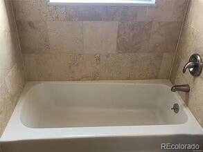 1660 S Deframe Ct in Lakewood, CO - Building Photo - Building Photo