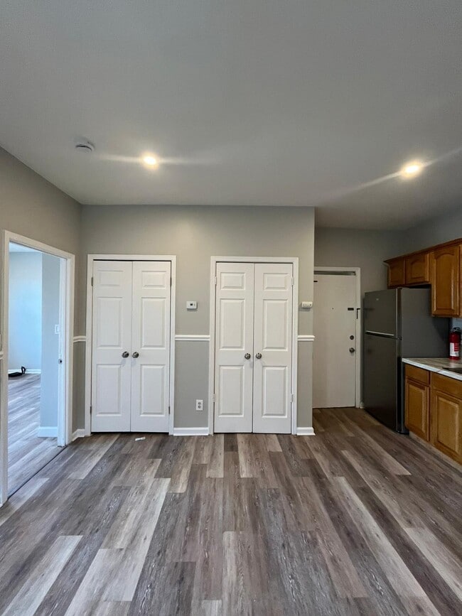 91 W 20th St, Unit 2 in Bayonne, NJ - Building Photo - Building Photo