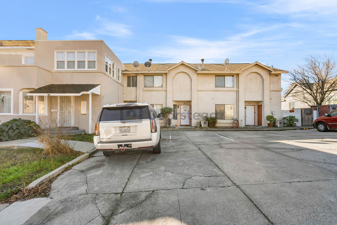 600 S 2nd St, Unit Apt C in Rio Vista, CA - Foto de edificio