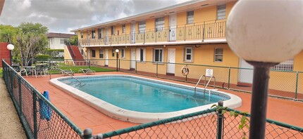 3800 SW 102nd Ave in Miami, FL - Building Photo - Building Photo
