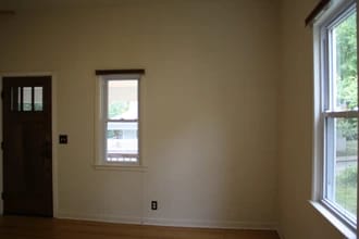 221 E 10th St in Bloomington, IN - Building Photo - Building Photo