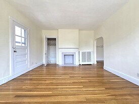 45 Auburn St in Brookline, MA - Building Photo