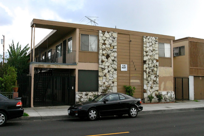 1336 Walnut Ave in Long Beach, CA - Building Photo - Building Photo