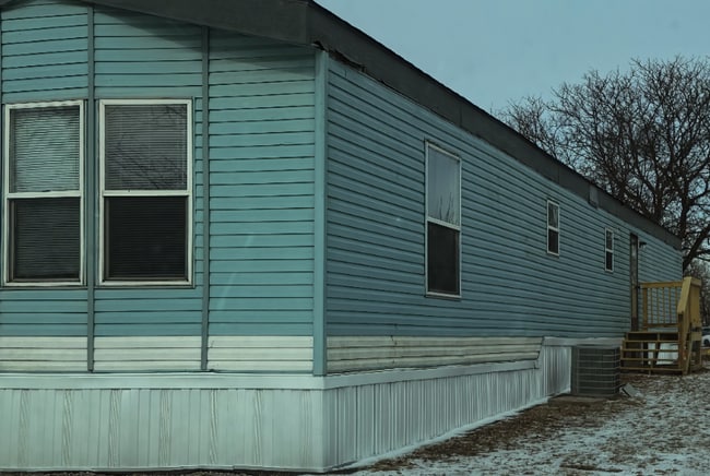 200 N 28th St in Fairfield, IA - Foto de edificio - Building Photo