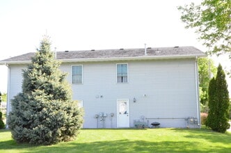 607-609 Nicolet Ave in Oshkosh, WI - Building Photo - Building Photo