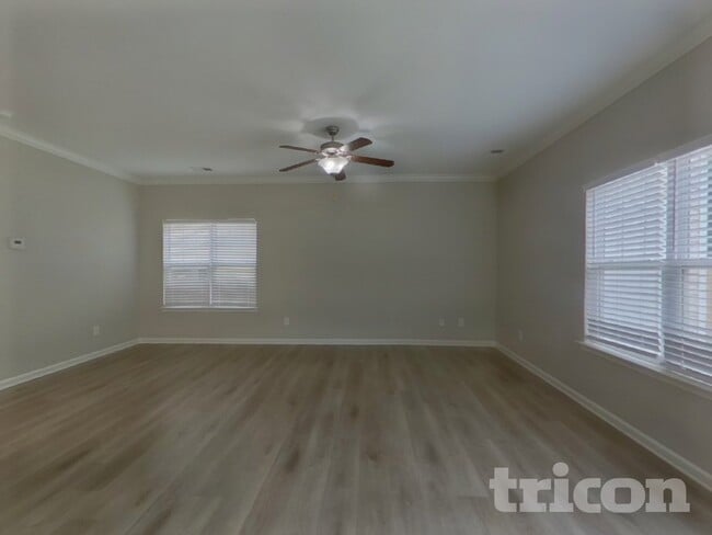 369 Drooping Leaf Rd in Lexington, SC - Foto de edificio - Building Photo