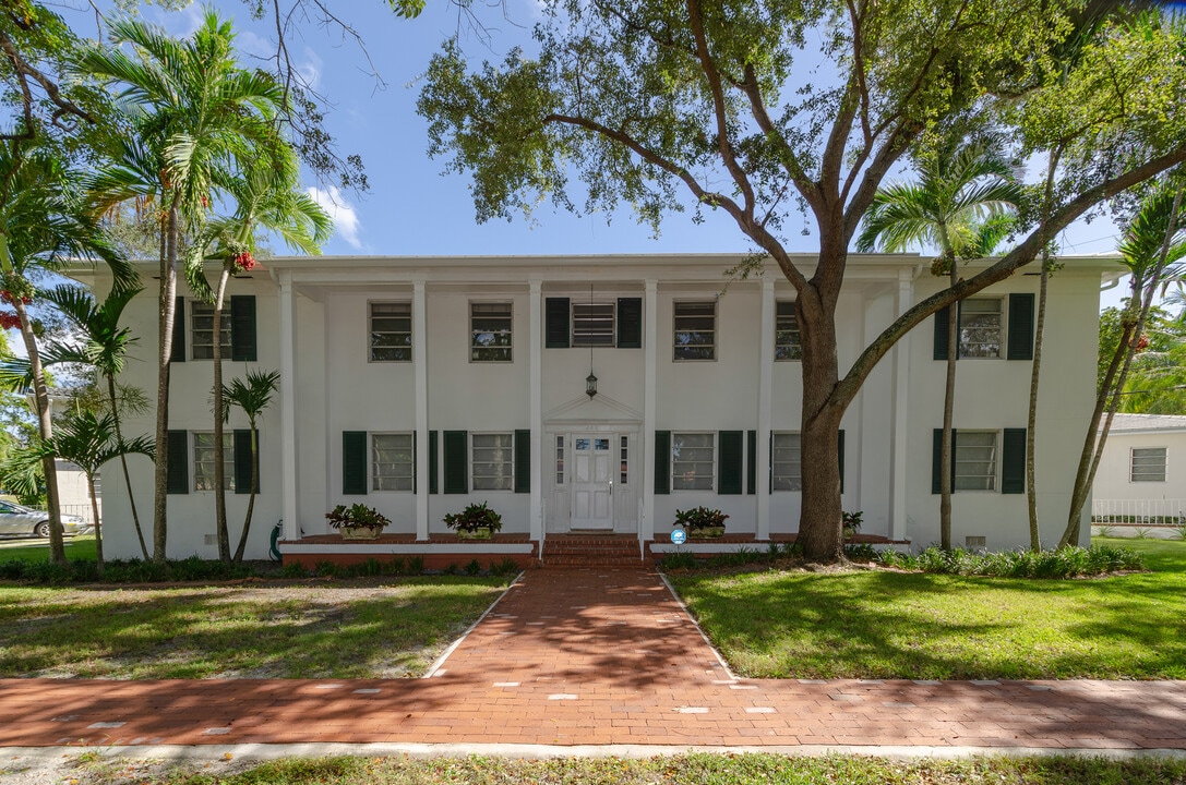 444 Malaga Ave, Unit Apt 2 in Coral Gables, FL - Foto de edificio