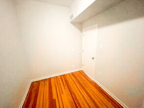 1456 N Western Ave, Unit 1 in Chicago, IL - Building Photo - Building Photo