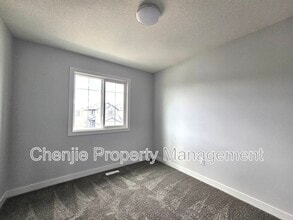 3723-3214 214 St NW in Edmonton, AB - Building Photo - Building Photo