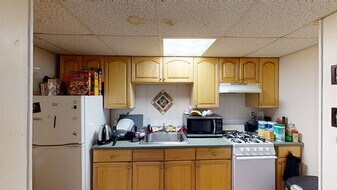 16 Glenville Ave in Boston, MA - Building Photo