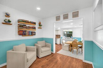 528 N Palmway in Lake Worth Beach, FL - Building Photo - Building Photo