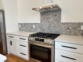 1236 Butterfield Way in Pittsburgh, PA - Building Photo - Building Photo