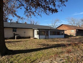 1806 SE Crouch St in Bentonville, AR - Building Photo - Building Photo