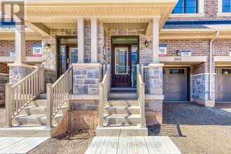 3066 Robert Lamb Blvd in Oakville, ON - Building Photo - Building Photo