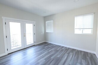 3921-3927 Wisconsin St in Los Angeles, CA - Building Photo - Building Photo