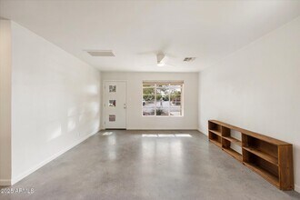 1300 W Meadowbrook Ave in Phoenix, AZ - Building Photo - Building Photo