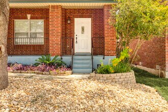 22046 Pelican Edge in San Antonio, TX - Foto de edificio - Building Photo