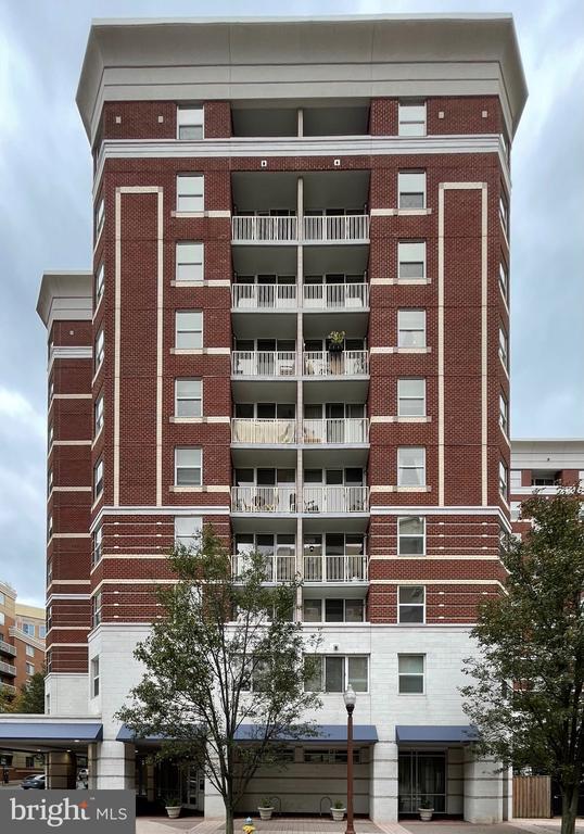 property at 880 N Pollard St
