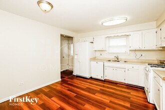 671 Saginaw Ave in Calumet City, IL - Building Photo - Building Photo