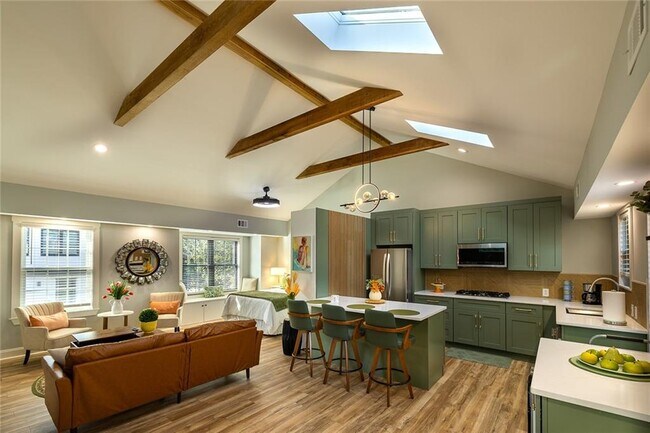 1668 N Druid Hills Rd NE in Atlanta, GA - Building Photo - Building Photo