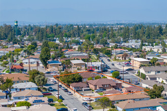 10900 Lillian Ln in South Gate, CA - Building Photo - Building Photo